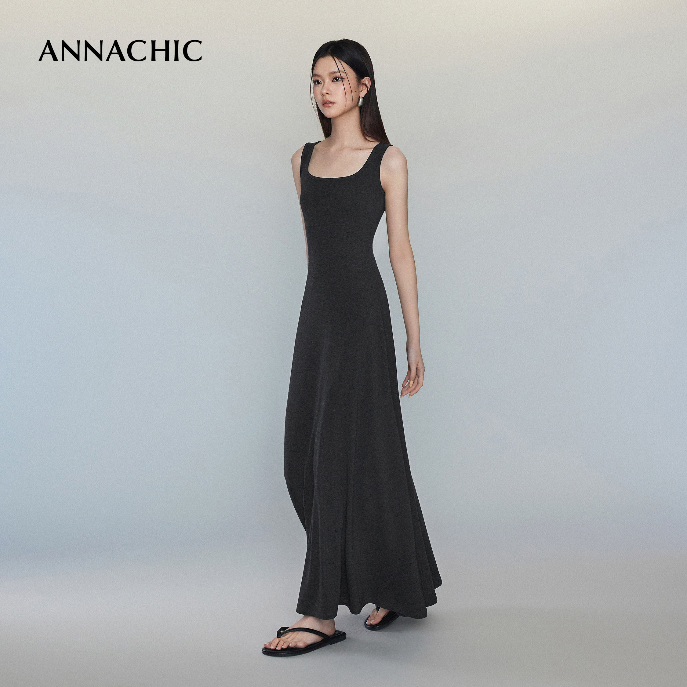 ANNACHIC懒人强推_u领背心吊带洋装女夏长版度假大裙摆长裙子