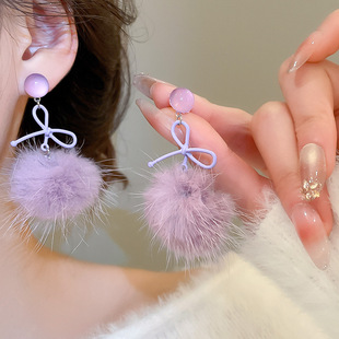 紫色蝴蝶结毛球耳钉秋冬高级感温柔百搭气质耳环设计感小众耳饰女