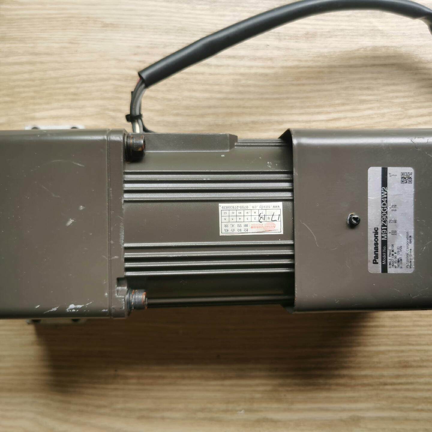 议价M91Z90GD4W2 松下调速减速电机 带齿轮工控电机维修