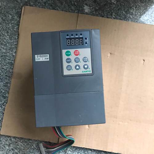 议价SY8200H SANYE变频器 220V 2.2KW 调速控制器维修
