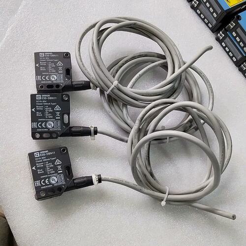 E3S-DBN11 透明体检测光电传感器 DC10-30V 安装方便议价维修