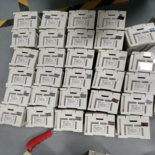 议价PLC 的 FX3U-32MTES-A 成色-议价