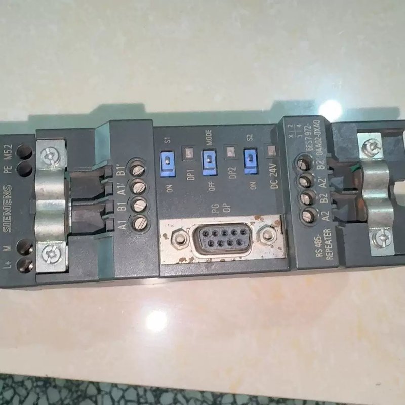 6ES7 972-0AA02-0XA0 中继器 RS485工控模块议价维修
