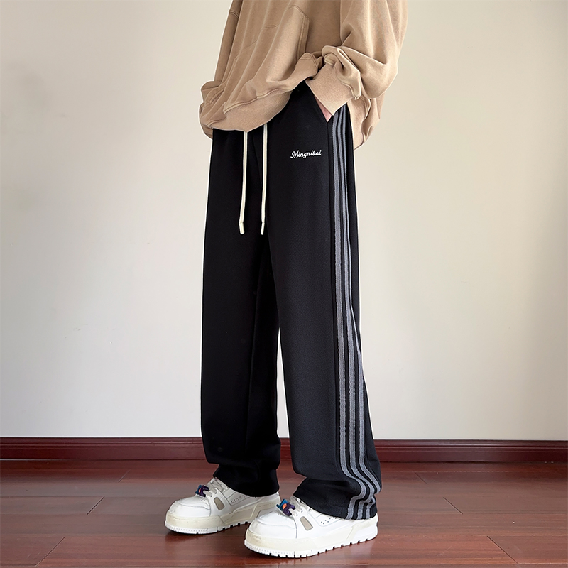 颖膝美式复古刺绣休闲卫裤男款