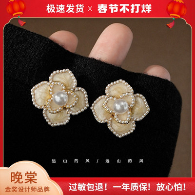 远山的风 赫本御姐 法式复古珍珠山茶花小香风耳环滴釉耳钉A0494