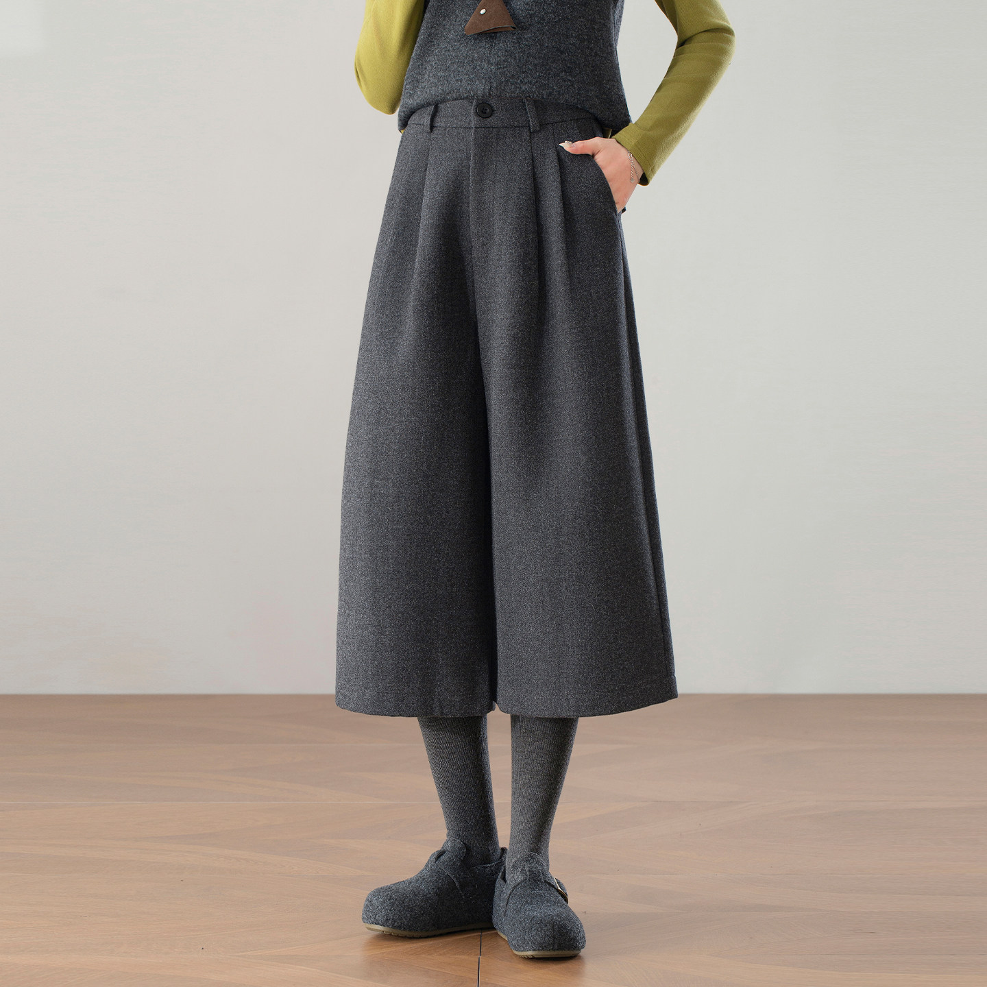 老钱风小个子毛呢大阔腿裤女冬季2025新款灰色宽松显瘦休闲七分裤