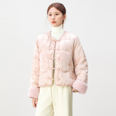 新中式国风粉色短款羽绒服女冬季2025年新款圆领盘扣加厚保暖外套