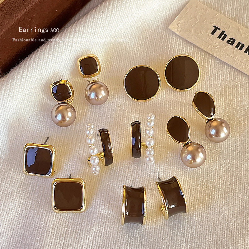 秋冬滴釉咖色耳钉女2025新款爆款气质轻奢高级感耳环小众独特耳饰,饰品/流行首饰/时尚饰品新,耳钉,淘宝优惠券,粉丝福利购,淘宝优惠卷