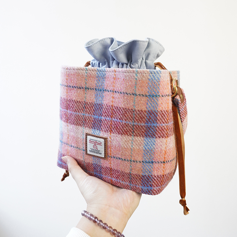 harris tweed羊毛高级感束口水桶包英伦复古格子单肩斜挎红色包包