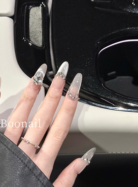 Boo银辉冰川~手工穿戴甲银灰色猫眼碎钻显白高级感轻奢美甲中长款