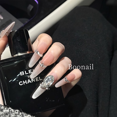 Boo甜茶~手工穿戴甲侧光猫眼冰透腮红渐变高级感轻奢美甲长细狗尖