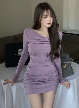 纯紫色褶皱荡领长袖连衣裙女春秋季纯欲风性感修身收腰包臀短裙子