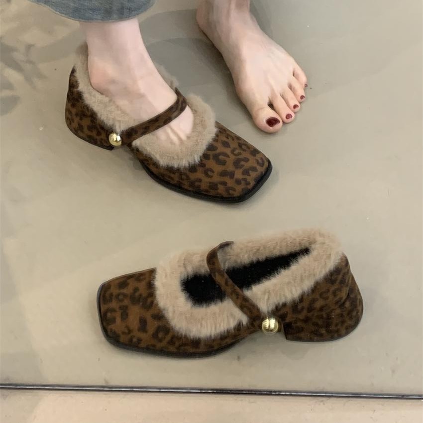 粗跟包头玛丽珍鞋2025新款法式气质优雅绒面一字加绒懒人毛毛单鞋