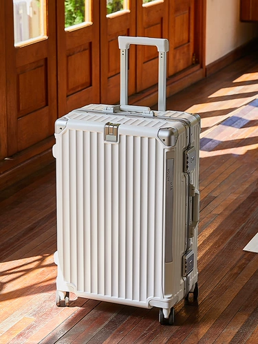 DTA Чемодан, прочная коробка, 20 дюймов, 24 дюймов