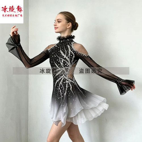女童现代舞滑冰裙比赛考级