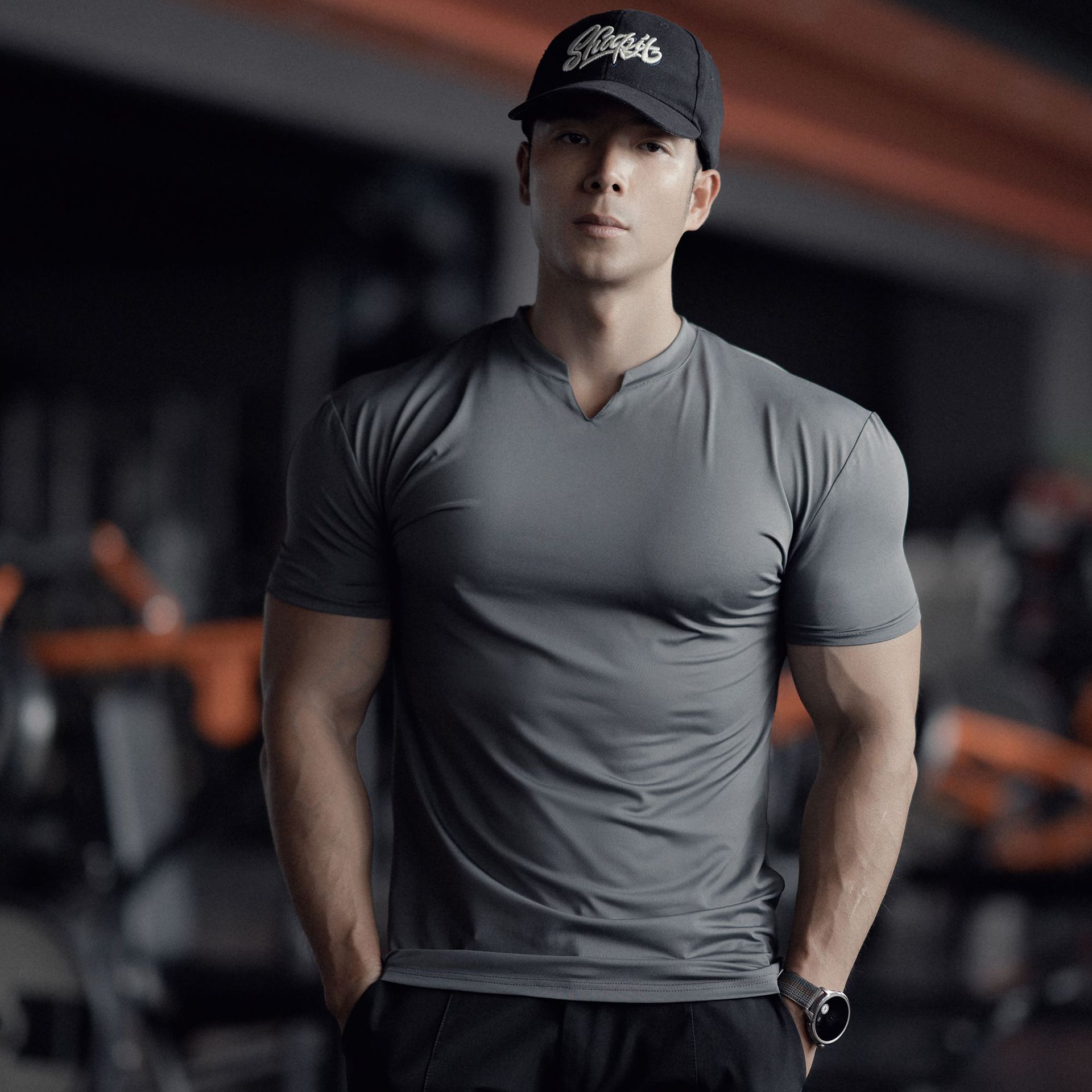 运动短袖男士夏季美式复古健身跑步训练衣服V领休闲百搭T恤衫上衣