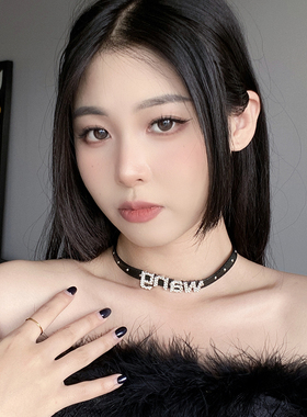 小众暗黑镶钻wang字母皮革项链女