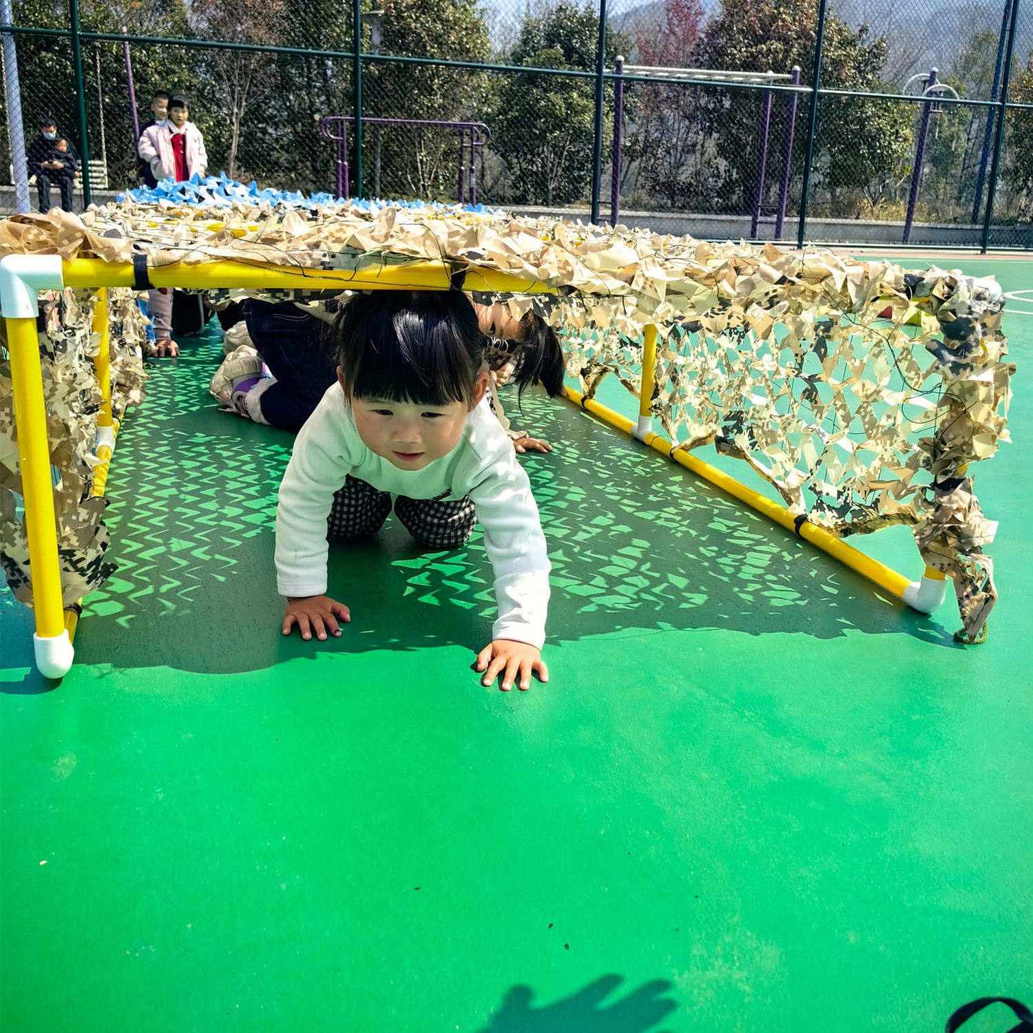 新款匍匐前进幼儿园感统训练器材穿越火线钻爬钻洞体能军训户外
