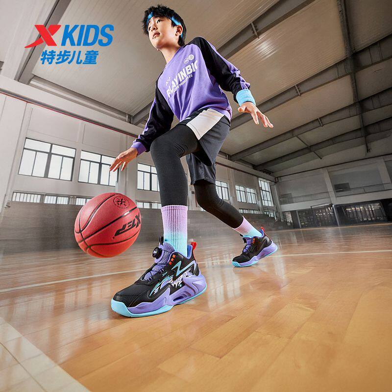 特步童鞋儿童春秋季防滑缓震户外运动休闲男童中大童旋钮扣篮球鞋