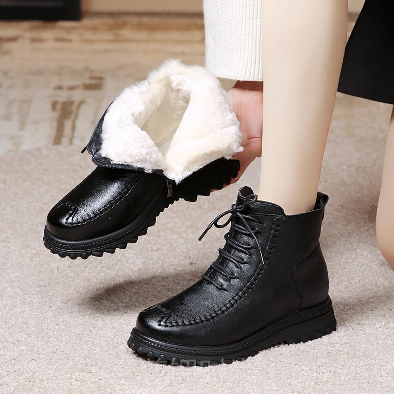 正品真皮妈软妈棉鞋女冬加绒靴子女士短中羊靴底防滑毛皮鞋老年女