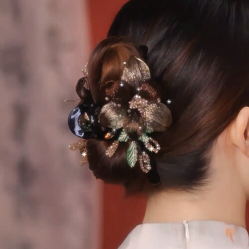 高级感夏花发夹女新中式铜丝花朵抓夹优雅后脑勺盘发鲨鱼夹发饰