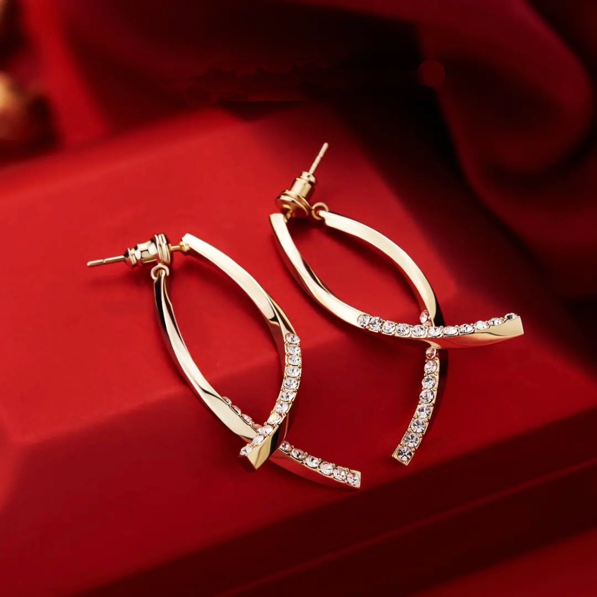 韩国小众设计感高级轻奢气质耳环女秋冬网红2022年新款潮耳钉耳饰