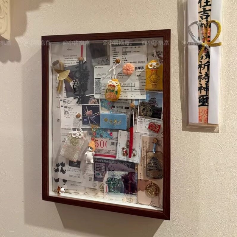 御守收纳相框旅游纪念品展示架透明防尘整理盒diy手工挂墙置物架