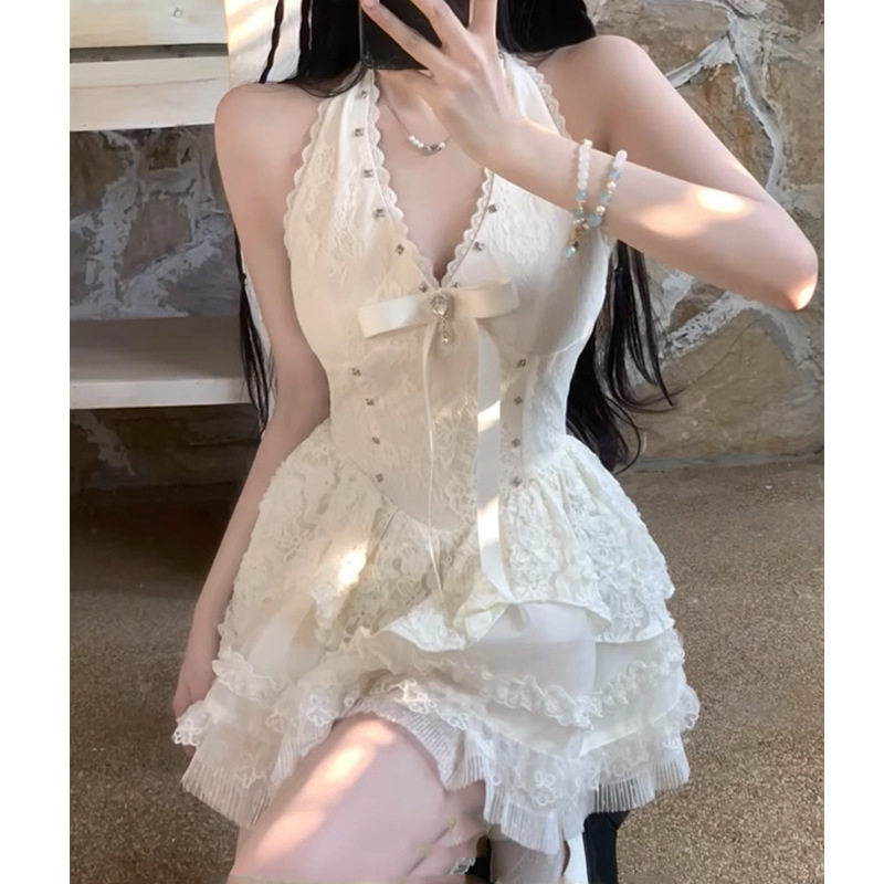 纯欲风挂脖无袖连衣裙女夏季小个子生日公主裙收腰蓬蓬蛋糕短甜美