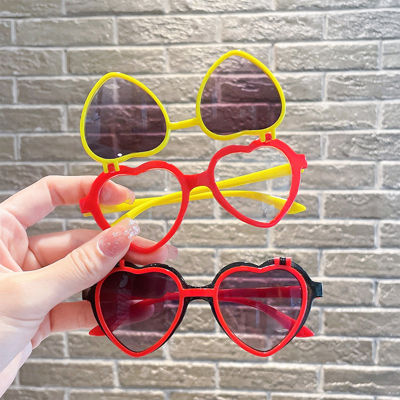 儿童太阳镜卡通爱心翻盖装饰男女童墨镜可爱宝宝遮阳眼镜防紫外线