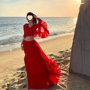 红色荷叶边上衣泰兰德海边拍照出片穿搭度假风套装雪纺大摆半身裙
