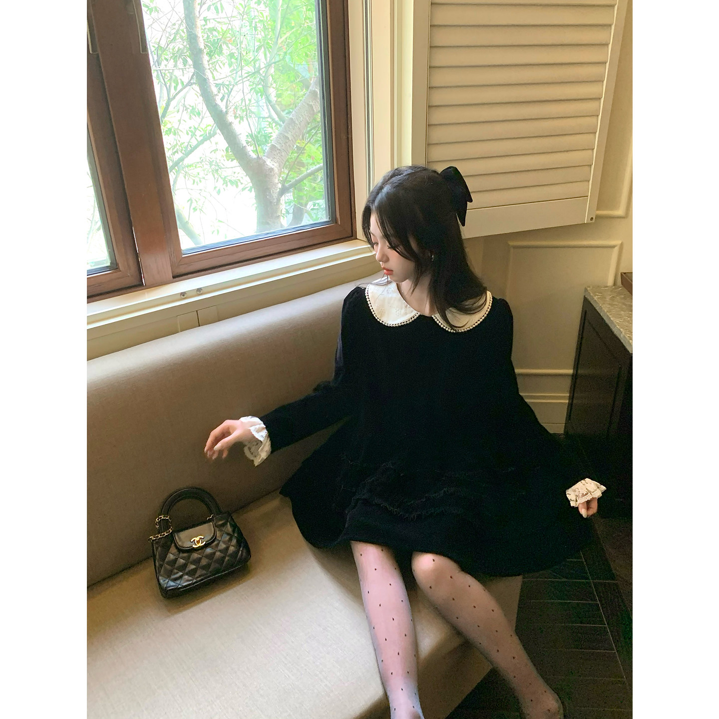莉莉丝 娃娃领丝绒花边小黑裙娃娃裙秋冬蛋糕裙小个子连衣裙短裙