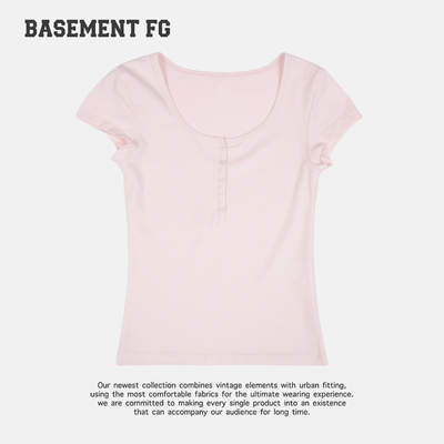 BASEMENTFG极简风U领短袖T恤女三粒扣上衣261020213025