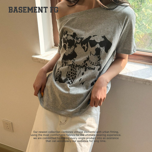 BASEMENTFG美式辣妹风斜肩短袖T恤女夏露肩设计感261020178022