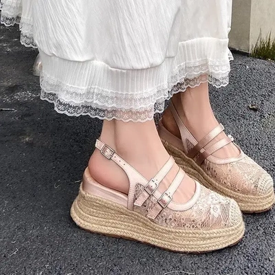 法式蕾丝结包头凉鞋女夏外穿2025新款草编厚底度假风包头凉鞋超纤