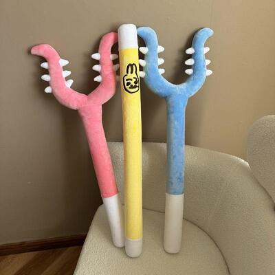 毛绒讨伐棒卡哇小八吉伊乌萨奇成人款抓猫玩具70cm长