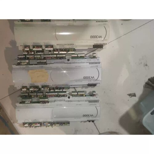 售前询价克莱门特CAREL W3000控制器，型号PC03CV0AZ