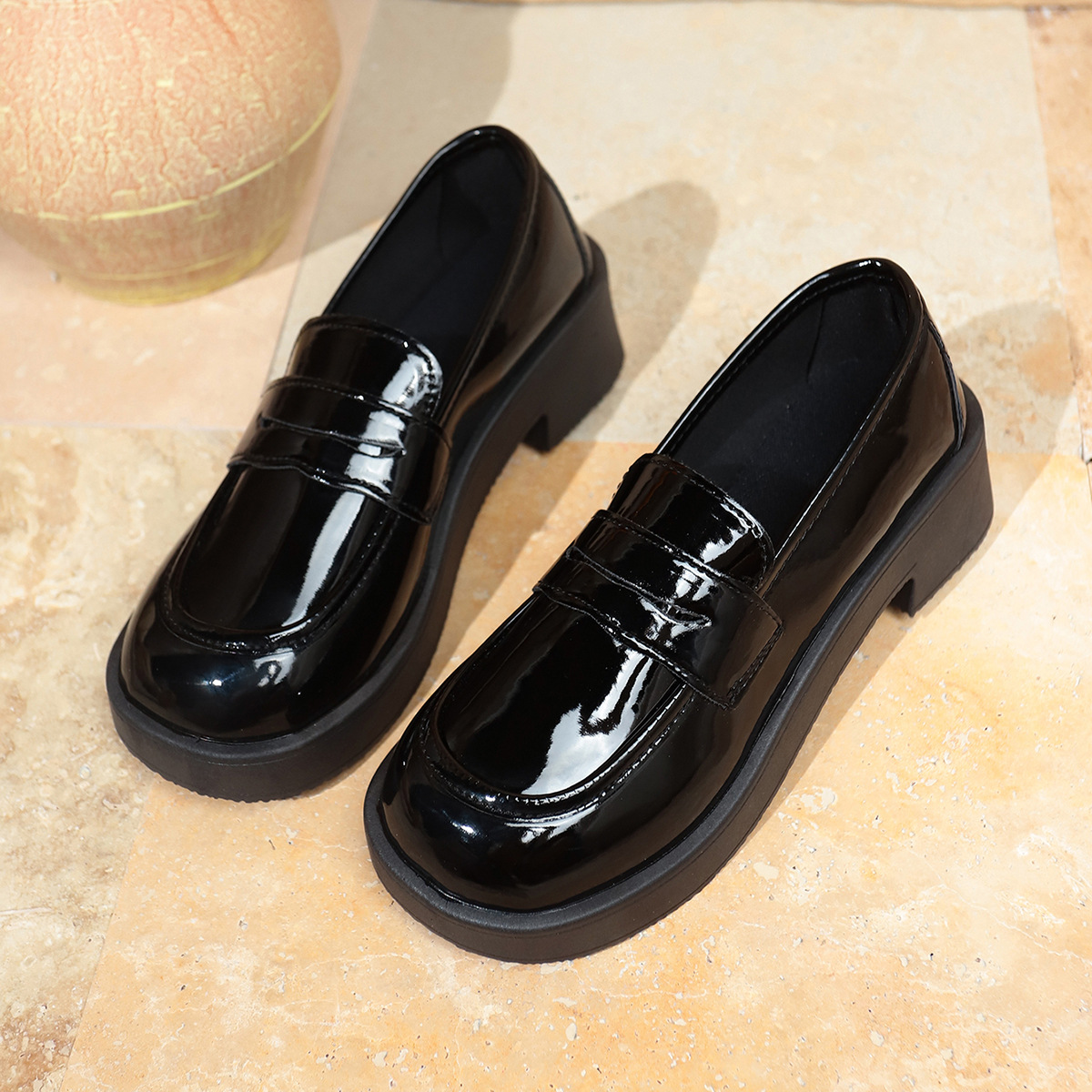 时尚玛丽珍鞋圆头百搭日系小皮鞋2025新款学院风jk制服鞋中跟亮面