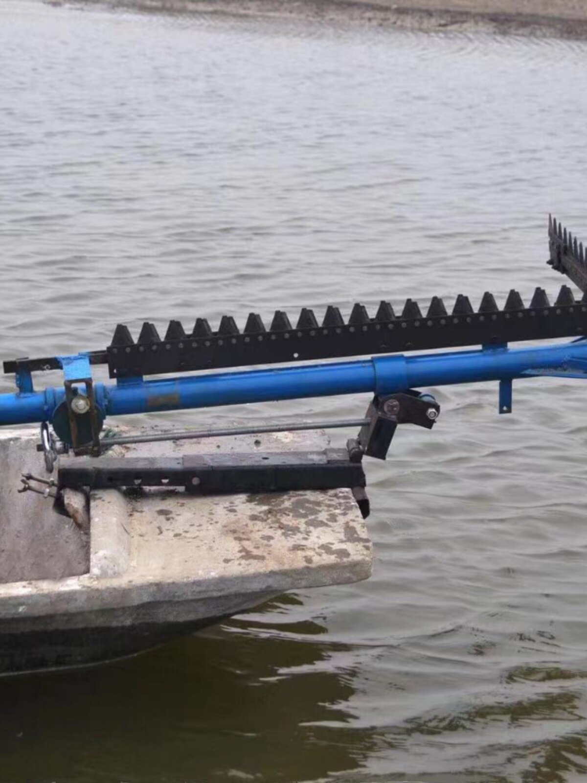 电动水下割草机虾塘蟹塘双刀割水草机荷叶蒲草藕杆梗水中机器48伏