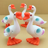 上链弦发条玩具跳跳大白鹅可爱动物早教益智启蒙男孩女孩1 4周岁