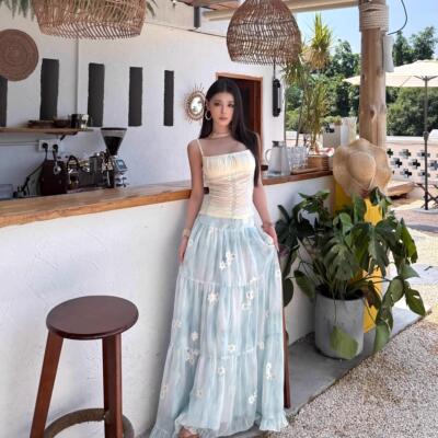 法式蓝色碎花长裙纯欲吊