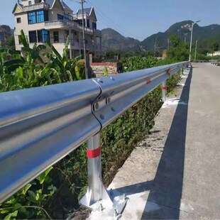 乡村道路波形护栏国道公路防撞护栏板两三波纹栏杆马路波型梁钢板