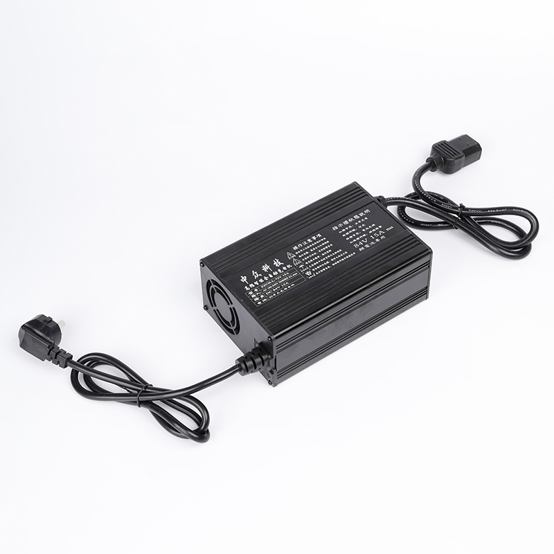 电动车三元锂电池充电器48伏60v72v10a15A磷酸铁锂大功率快充20串