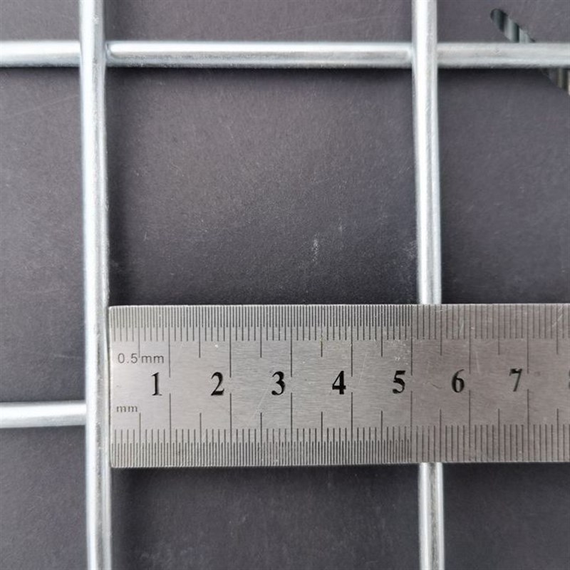 镀锌铁丝网片加粗养殖电焊钢丝网钢筋网格狗笼子碰焊防护隔离围栏