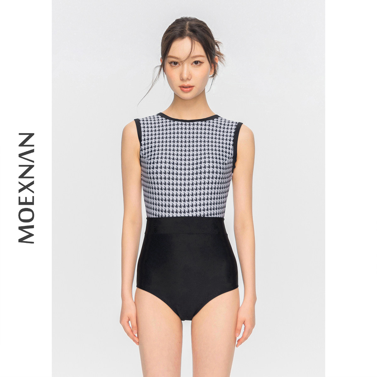 新款性感连体泳衣女黑色保守遮肚显瘦度假纯欲小胸学生泡温泉泳装