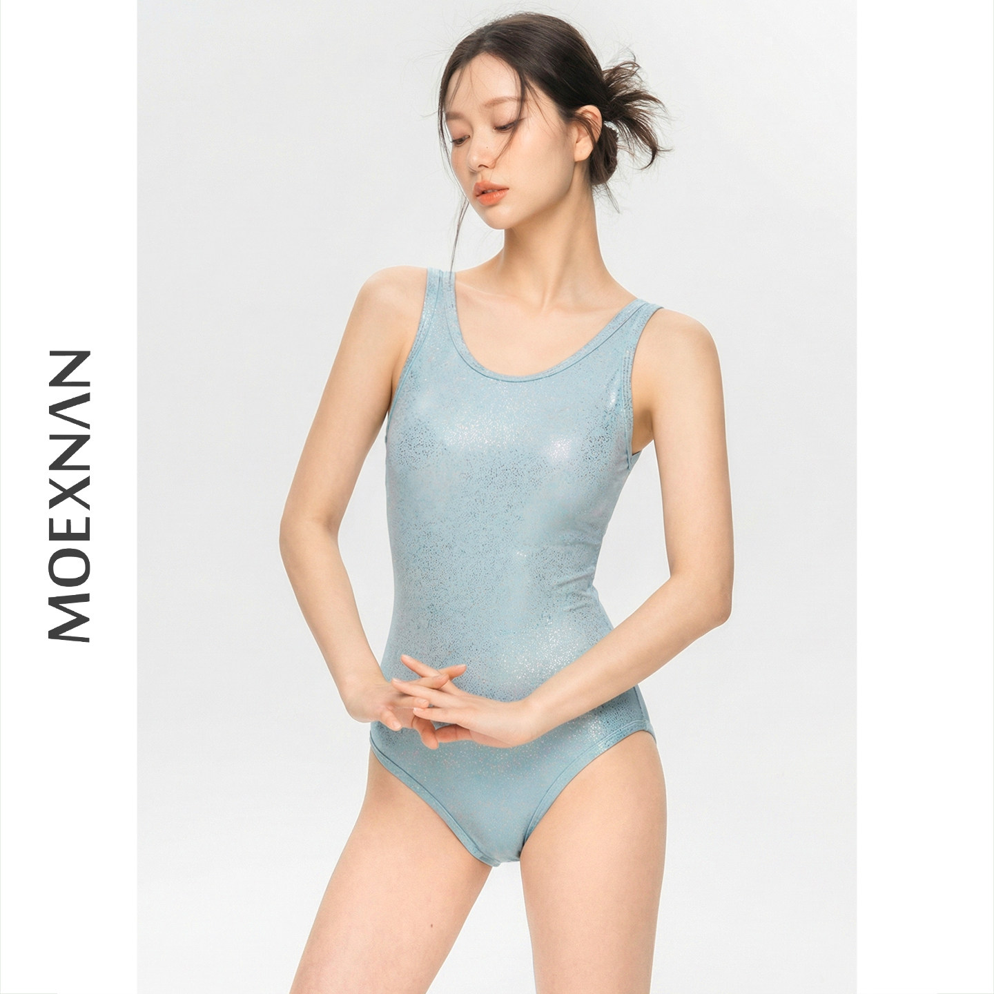 泳衣女新款连体三角游泳衣小胸显瘦高级感游泳馆泡温泉专用竞速