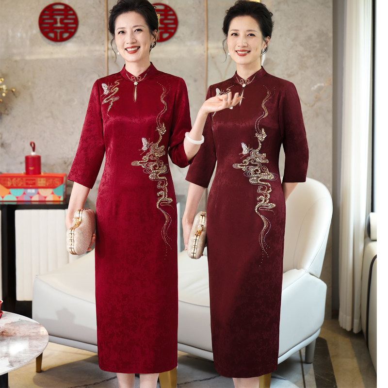 十月喜婆婆高端婚宴改良旗袍裙子儿子订婚礼服大码妈妈结婚连衣裙