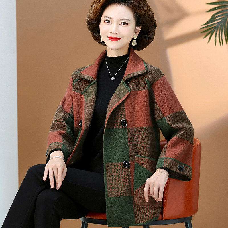 妈妈春装洋气针织毛呢外套2025新款中老年人女装春秋高贵上衣开衫