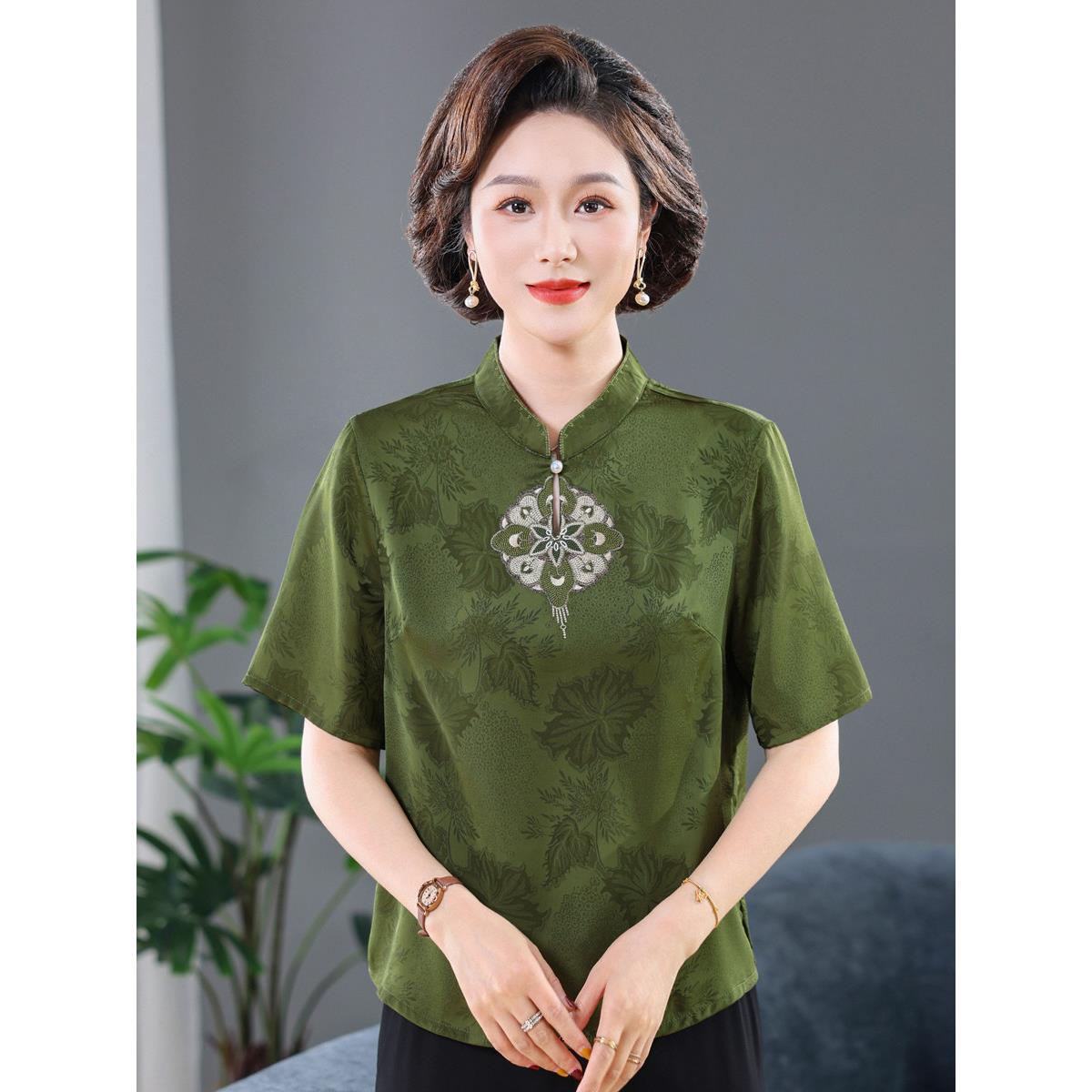 50岁妈妈装真丝短袖亲肤透气夏季妈妈T恤休闲上衣妈妈洋气女上衣