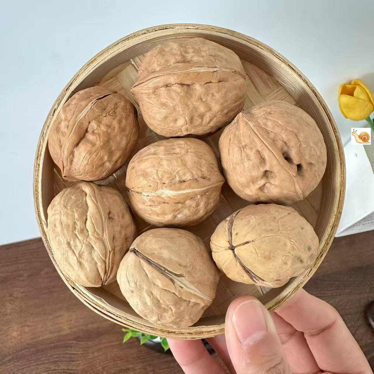 手剥新疆阿克苏薄皮生核桃
