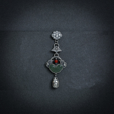 宫廷风压襟挂件铜镀银仿和田玉